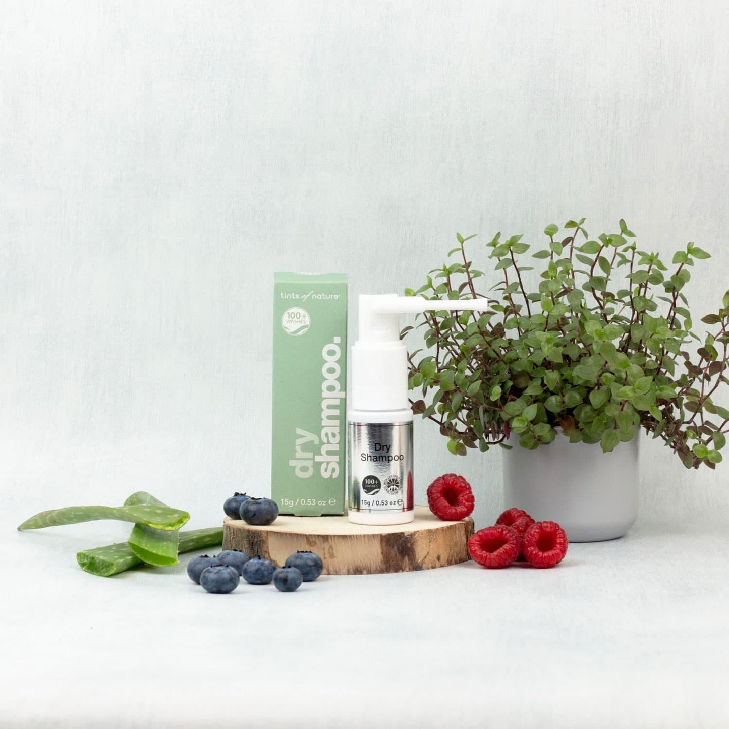 Tints Of Nature Dry Shampoo Powder Spray 15g