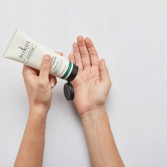 HAND AND NAIL CREAM SIGNATURE TUBE | 125 mL