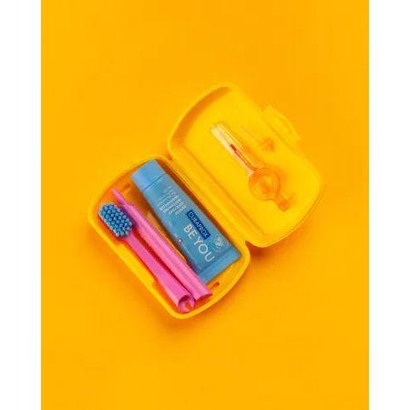 Travel set. Yellow